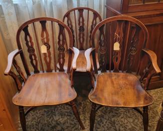 3 stunning English Windsor chairs 1850
