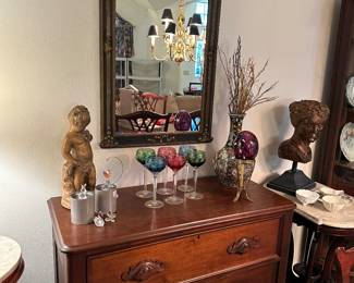 Antique 3 drawer dresse/cabinet