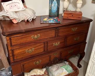 Lane Blanket Chest