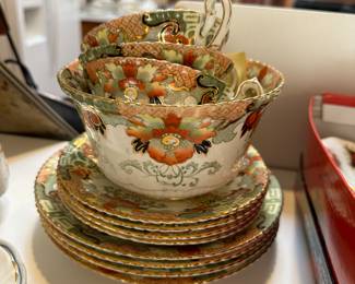 Teacups & Saucers