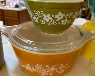 Vintage Pyrex Bowls
