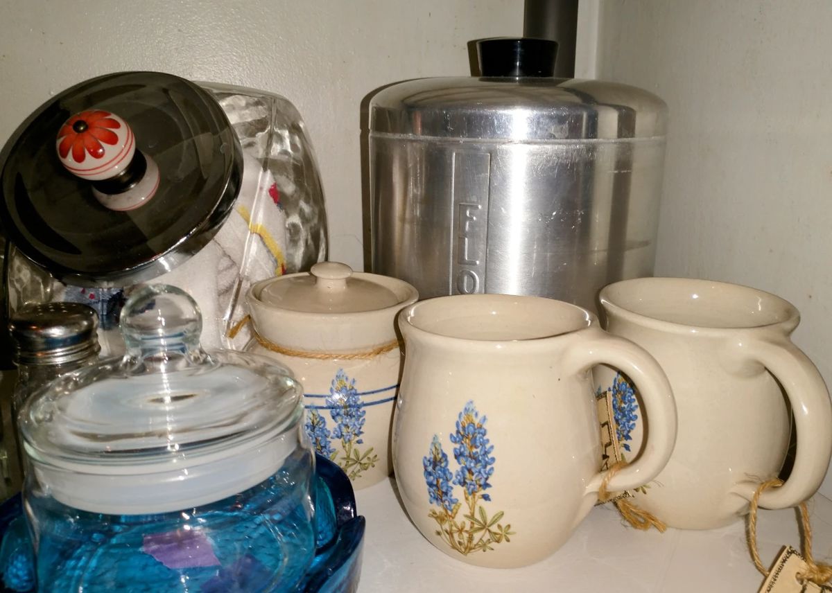 Overland Park Estate Sale Sewing, Fabric,... starts on 10/28/2023