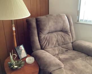 Vintage side table lamp, recliner