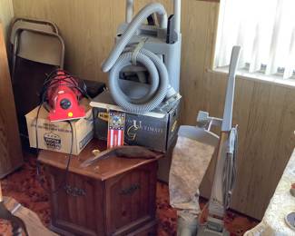 Kirby vacuum cleaner (very good condition)