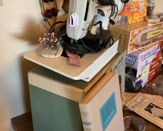 Vintage Singer Featherweight sewing machine