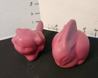 Van Briggle mulberry bunny and kitten excellent condition
