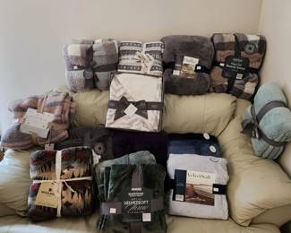 Blankets and throws
