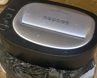 Royal 1212X Shredder