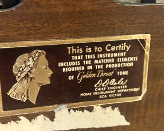 1946 RCA Victor 68R4 Tube Radio 