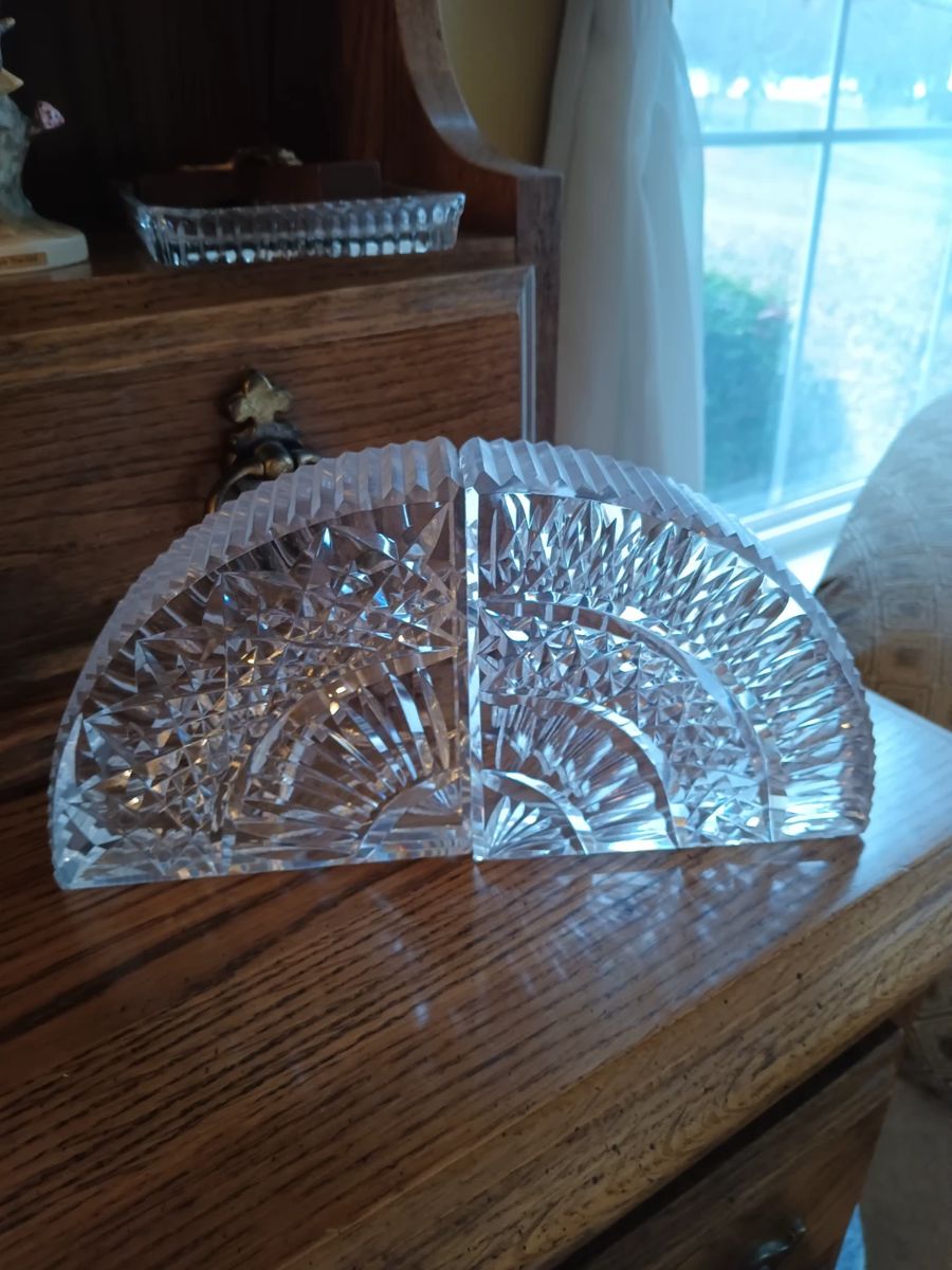 Willow Tree Estate Sales in Fabulous Four... starts on 11/4/2023