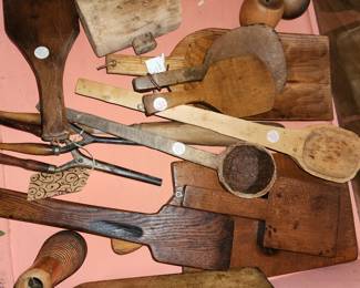 Primitives: Scoops, Butterpaddles, Cutting boards, Curing Irons