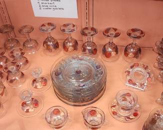 Westmorland Della Robia Dishware Set
Nice set with 2 colors.