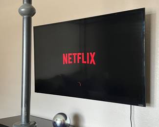 50” Vizio Smart Tv with Arm