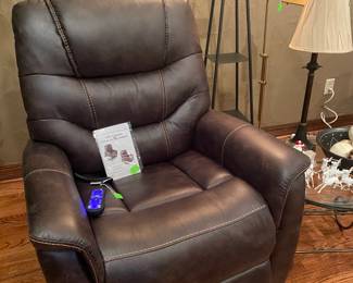 Electric Lift Chair by Golden,  PR446