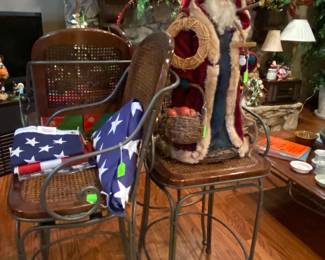 Set of 4 wicker and iron bar stools 