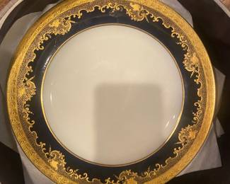 Aynsley Cobalt Blue and Bold Gold Trim, made in England, Dinner Plates. These are in mint condition. Period 1905-1925, 11 dinner plates 