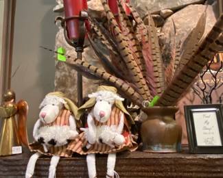 Stuff Sheep, Feathers 