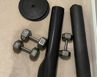 2 Weight Bars
2 - 25 lb weight plates
2 - 50 lb weight plates
Additional Smaller Weight Plates