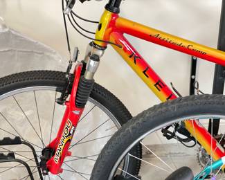 Klein Attitude Comp Manitou Women's Mountain Bike. Photo 2 of 2.