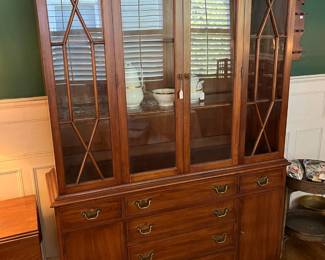 Mahogany Henkel Harris Mahogany Breakfront / China Cabinet