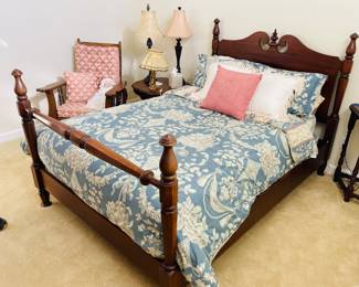 sweet vintage bed