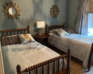 Jenny Lind twin beds