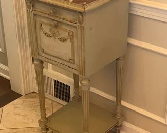 French petite stand with Carrera marble