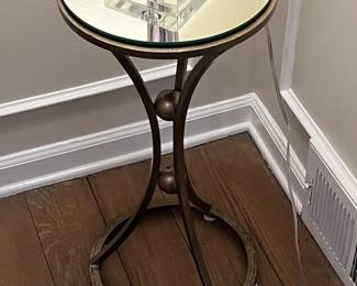 Iron and mirror stand 