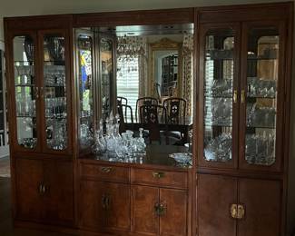 THOMASVILLE MCM bar cabinet