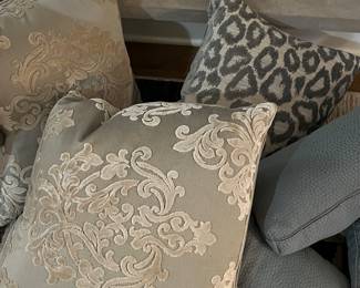 Stunning pillows by the dozen
