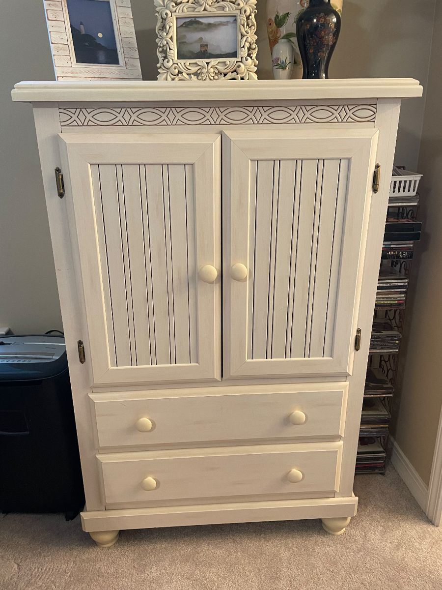 Sheffield Oaks Estate Sale in Jacksonville, FL starts on 10/27/2023