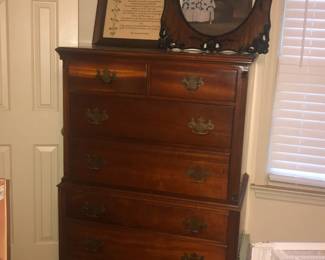 chest of drawers