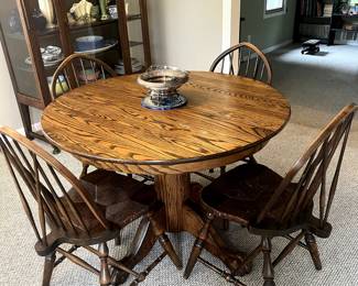 Round Oak Dining Table