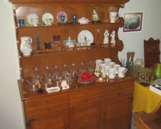 China cabinet with glassware 