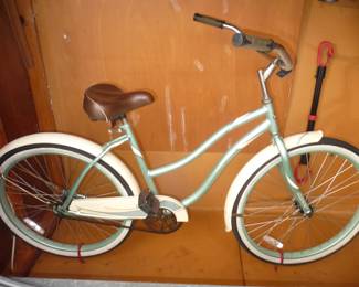 Girls bike