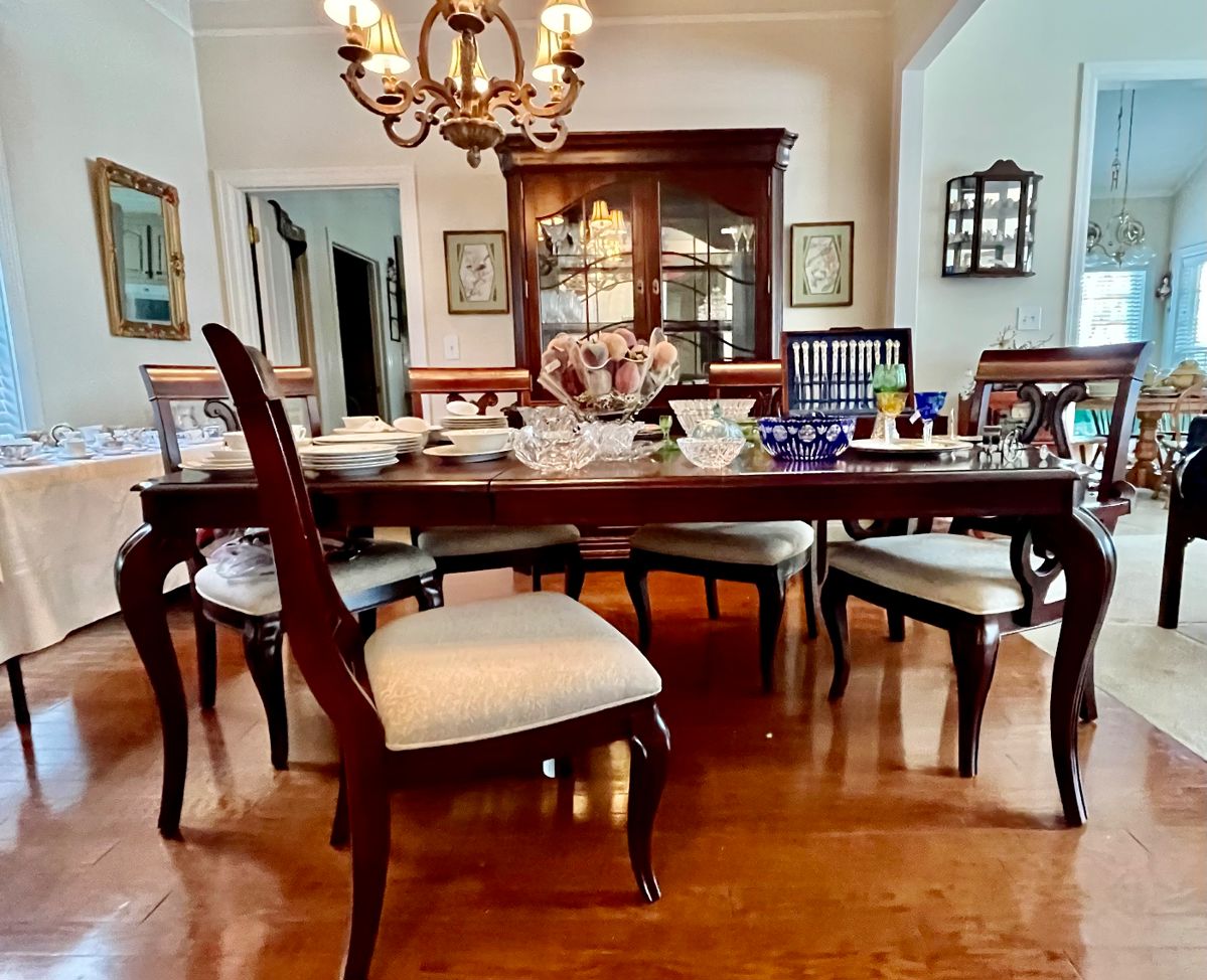 Treasure Chest Estate Sale in Montgomery, AL starts on 11/3/2023