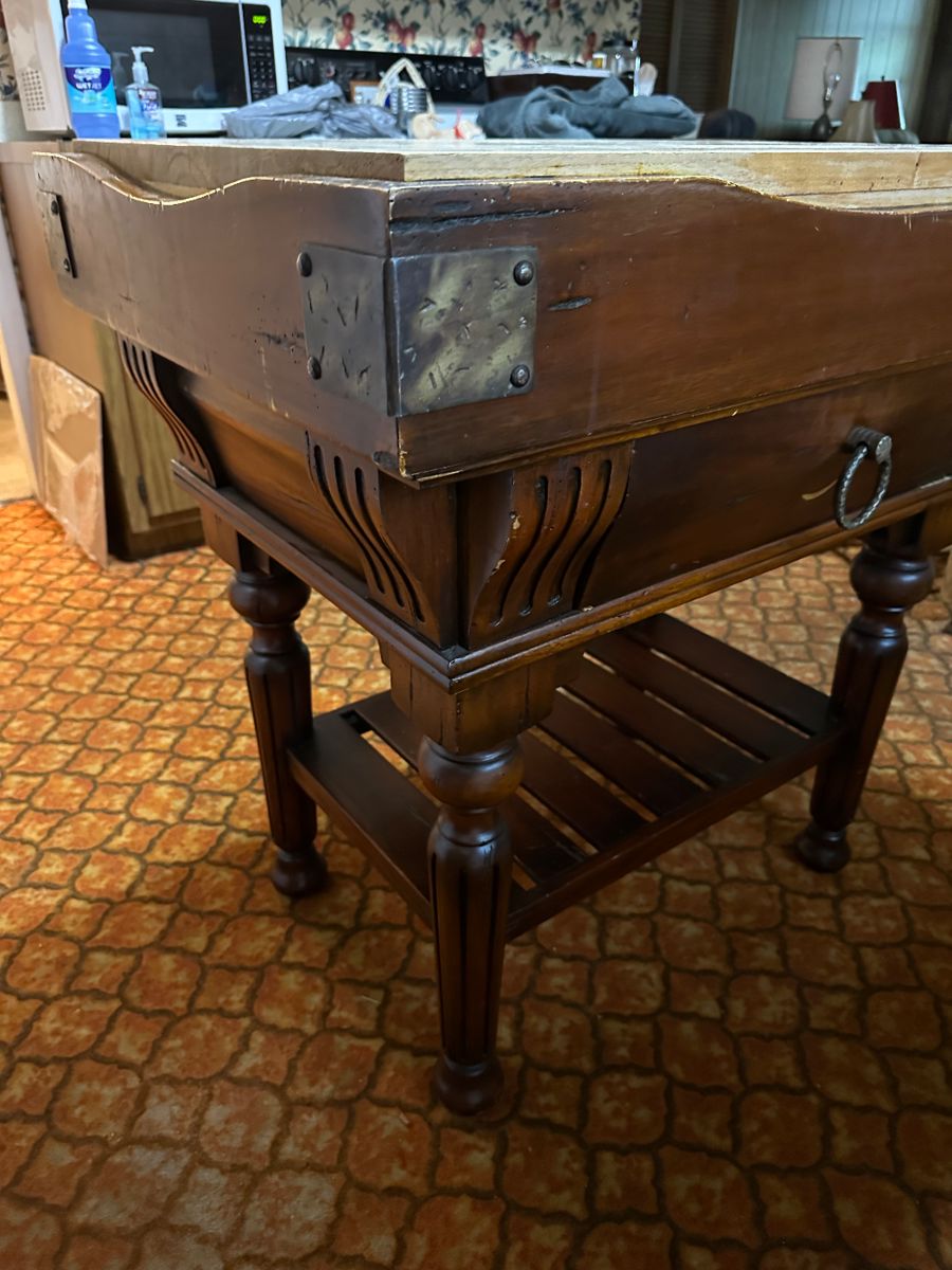 More Splendid Estate Sale in Ocala, FL starts on 10/26/2023