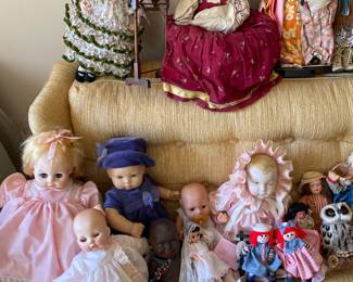 None of these dolls are creepy.