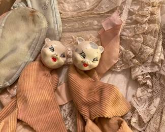 Cat head baby slippers.