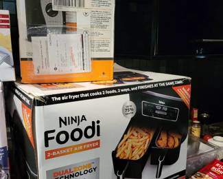 Ninja foodi and water purifier 