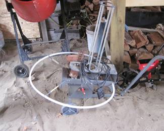 Champion Wheelybird Auto-Feed Electronic Trap, Clay Target Thrower, Model 40909