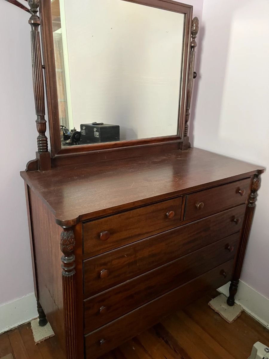 Uniques and Antiques! in Knoxville, TN starts on 10/28/2023