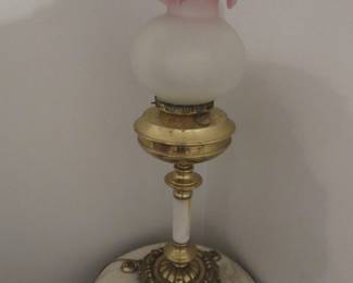 Beautiful Lamp w/Fenton Shade