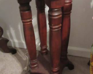 Marble Plant/Fern Stand