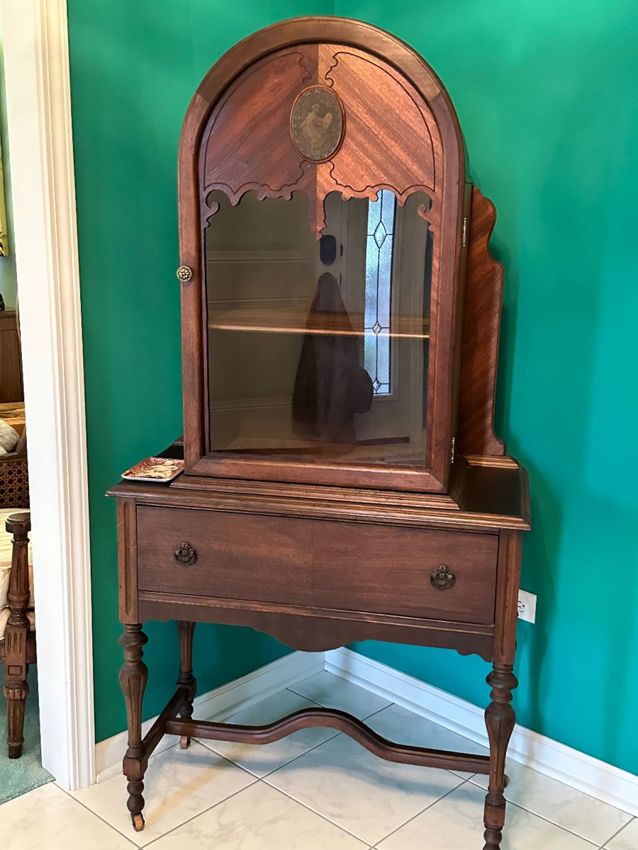Schererville Estate Sale! The Ageless Treasure! starts on 12/1/2023