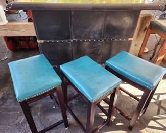 Home Bar w/3 Stools