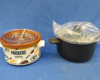 Lot 300. Green Bay Packers Crock-Pot and a pot