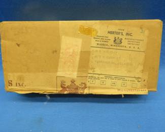 Lot 136. Vintage Herter's powder scale.&nbsp; Includes original box and manual.