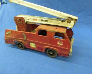 Lot 85. Vintage Tonka Snorkel fire truck