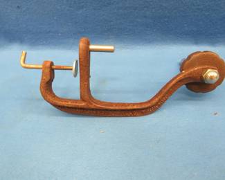 Lot 132. Herter's No. 6 fly-tying vise